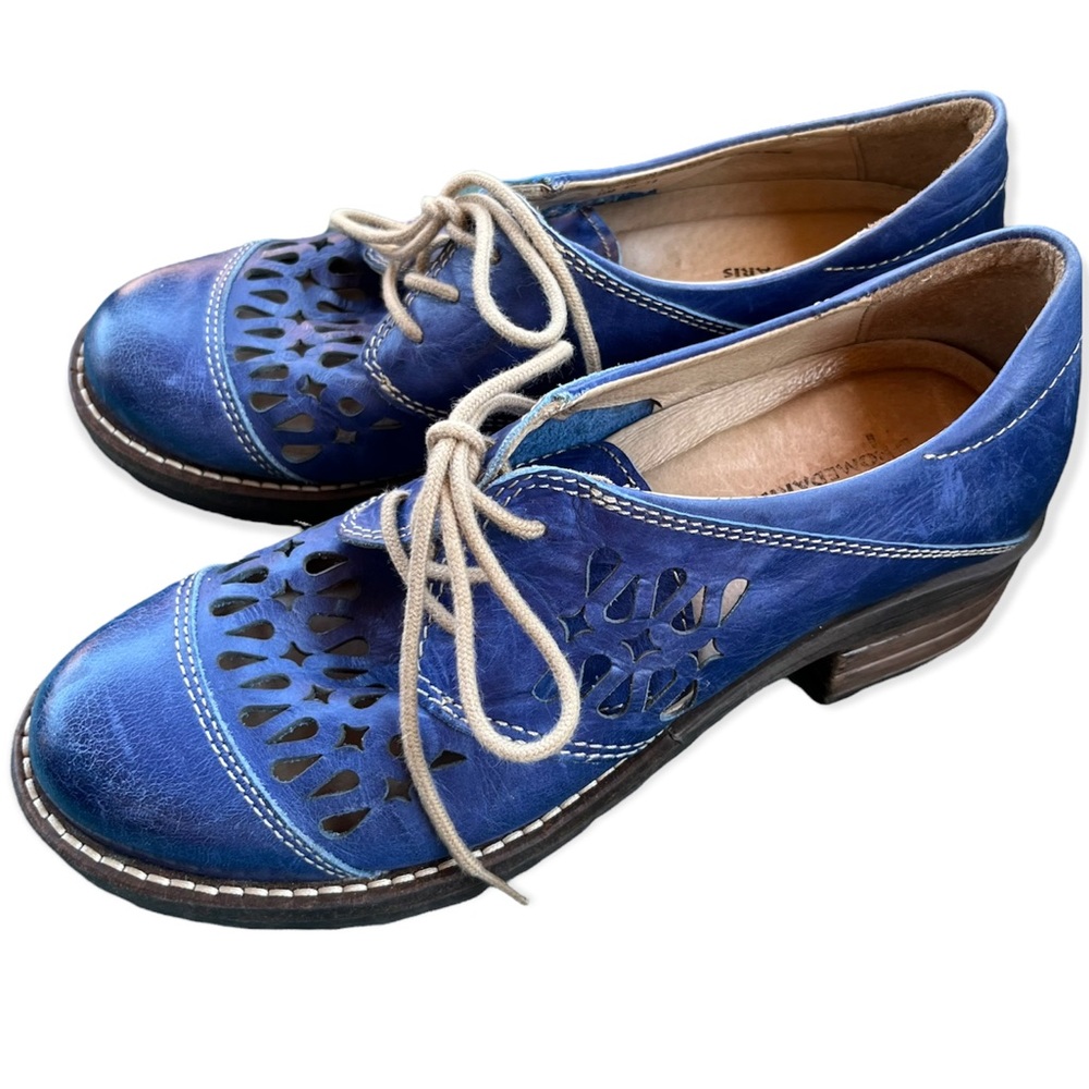 Dromedaris women’s blue oxford laser cut platform Y2K chunky shoes Kaya size 6.5